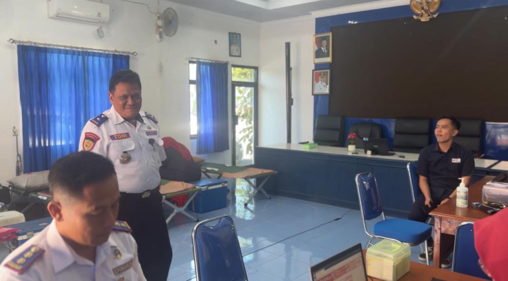 DONOR DARAH MEMPERINGATI HARHUBNAS